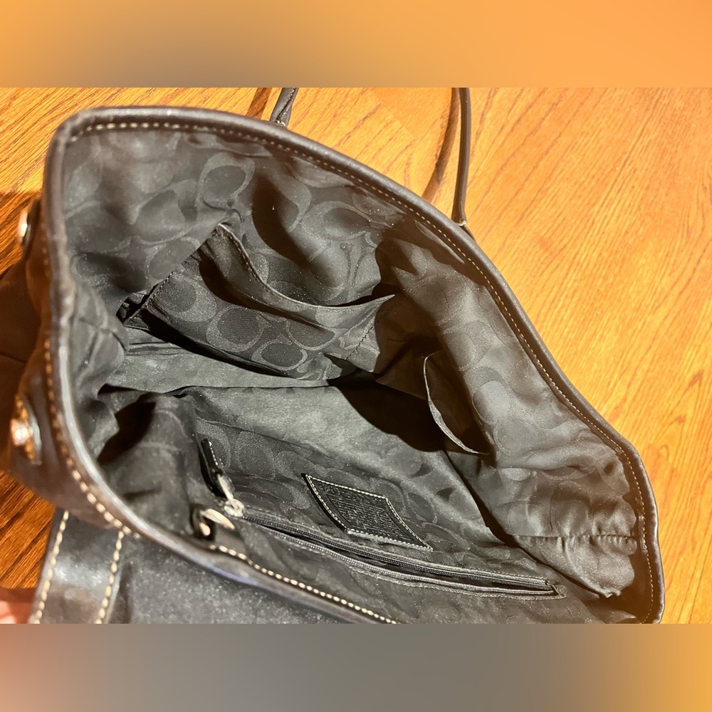 COACH SOHO BLACK LEATHER FLAP SATCHEL - Picture 4 of 8